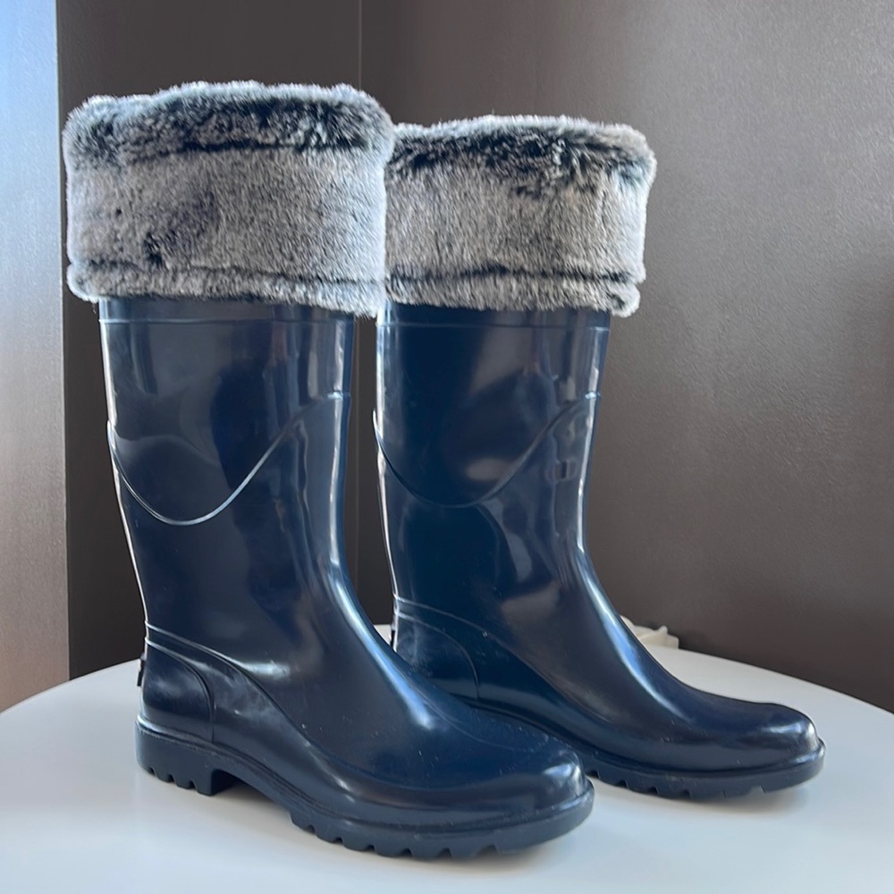 Tommy Hilfiger Navy Rain Boots with Faux Fur Cuff